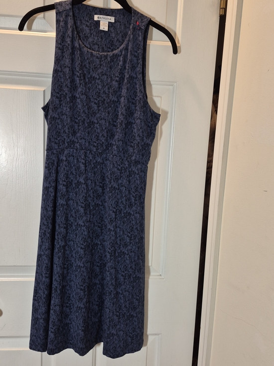Athleta Dresses & Skirts - Athleta Navy Blue Printed Sleeveless Midi Dress
